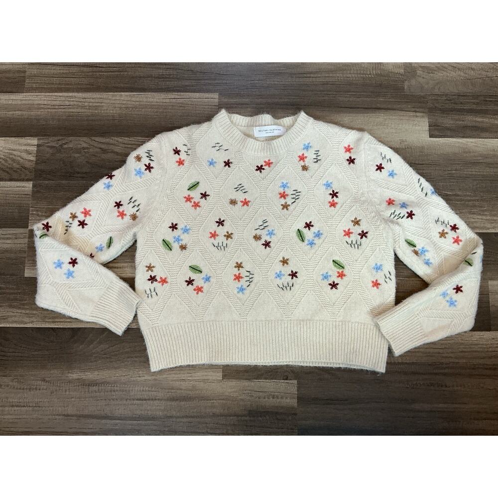 Nectar Clothing Ivory Embroidered Floral Long Sleeve Sweater Crop S Cottagecore